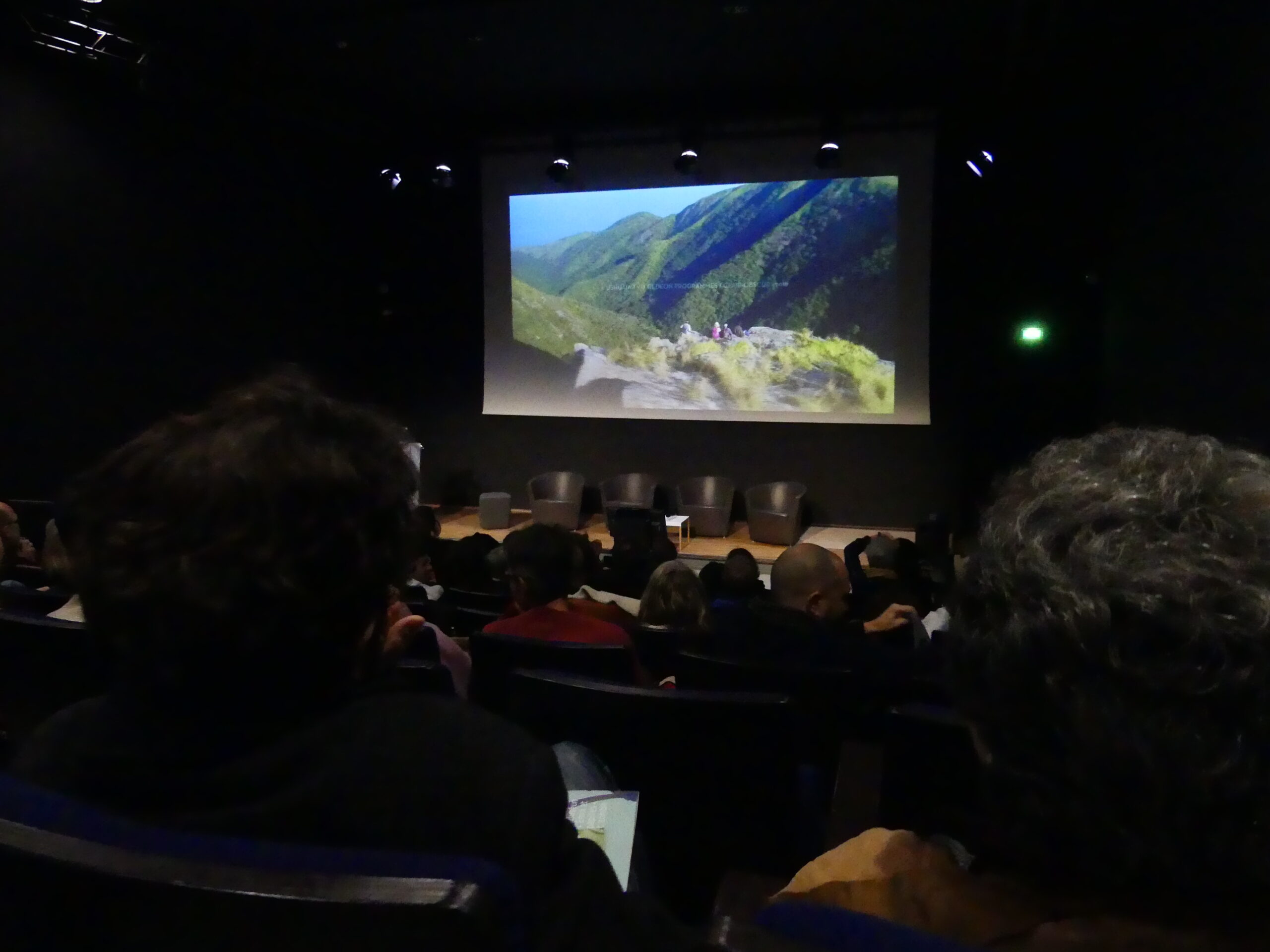 Photographie de l’auditorium pour une projection de film